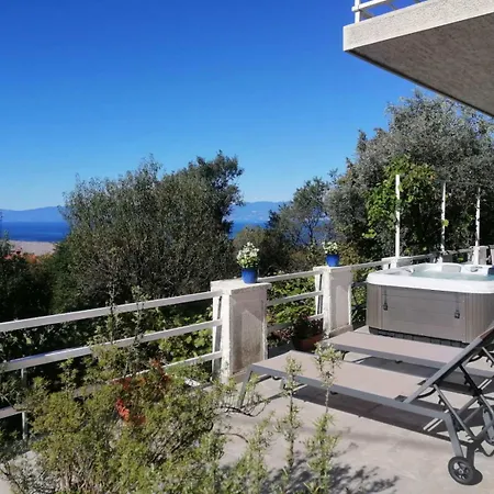 Apartmán Paris With Jacuzzi And Sea View *